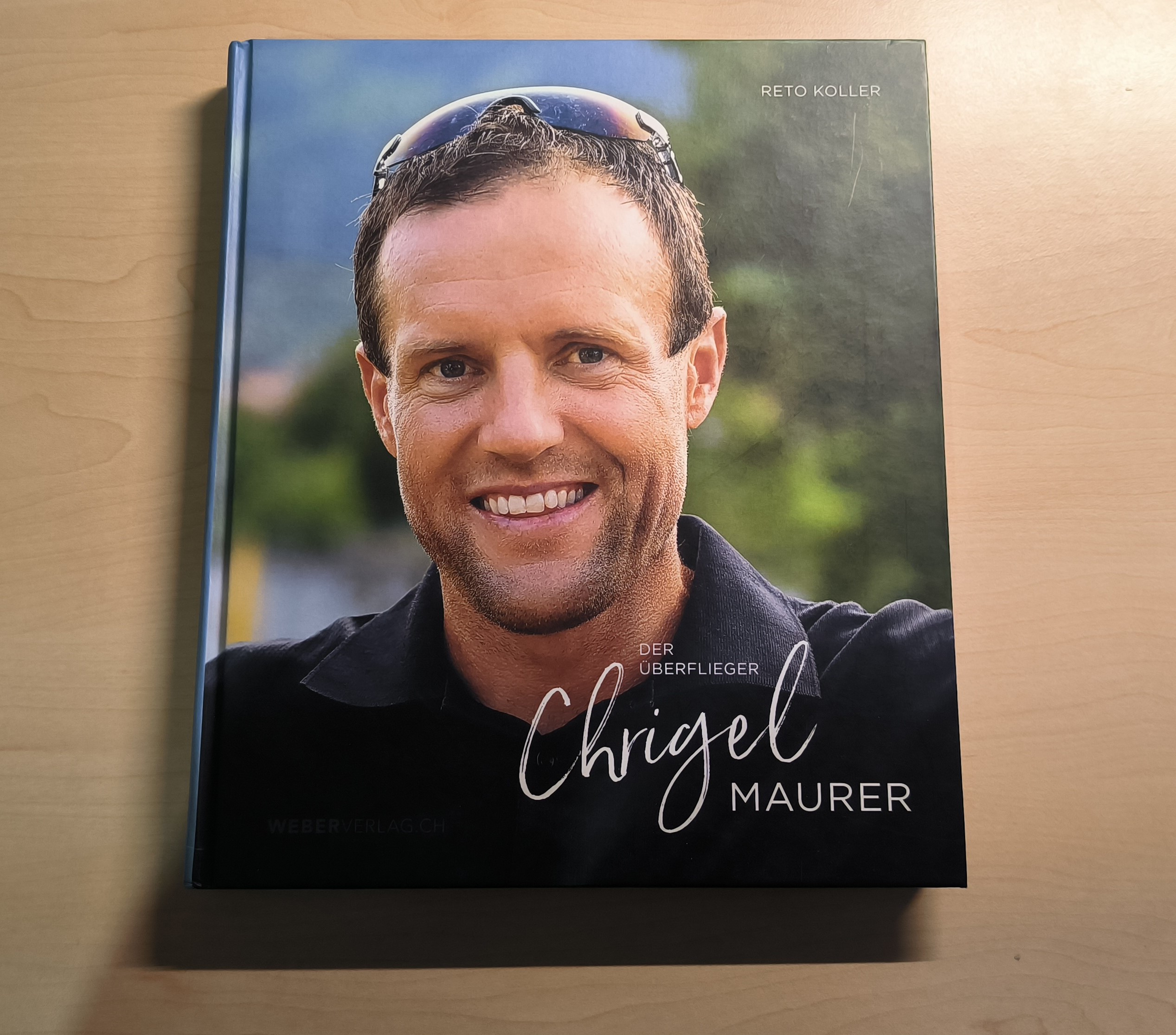 Du betrachtest gerade Buchrezension: Chrigel Maurer – Der Überflieger