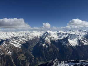 Mehr über den Artikel erfahren Das Lenggrieser Gletscherdreieck mit dem B-Schirm